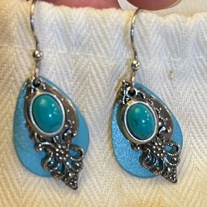 pretty earings.